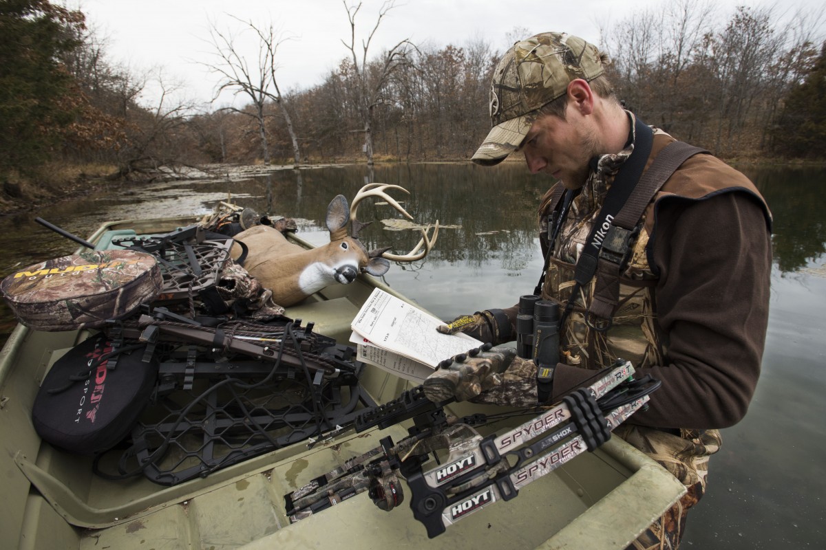 October Deer Hunting Hot Spots - Legendary Whitetails - Legendary ...