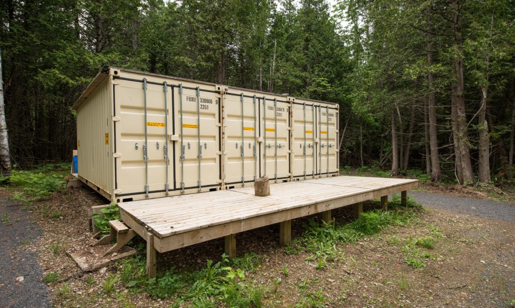 Shipping container deer blind